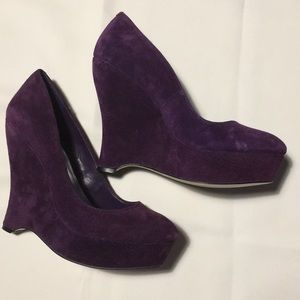 NWOT BCBG Purple Suede Platform Wedge Pump